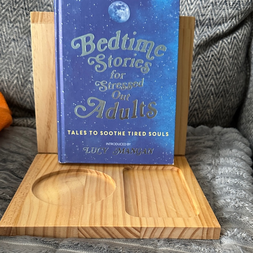 Wood book stand